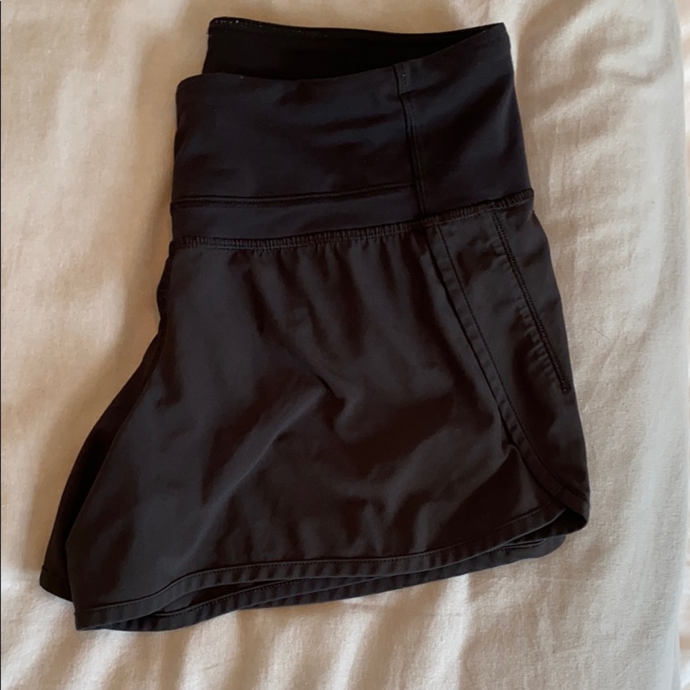 Lulu lemon 3inch black shorts size 4